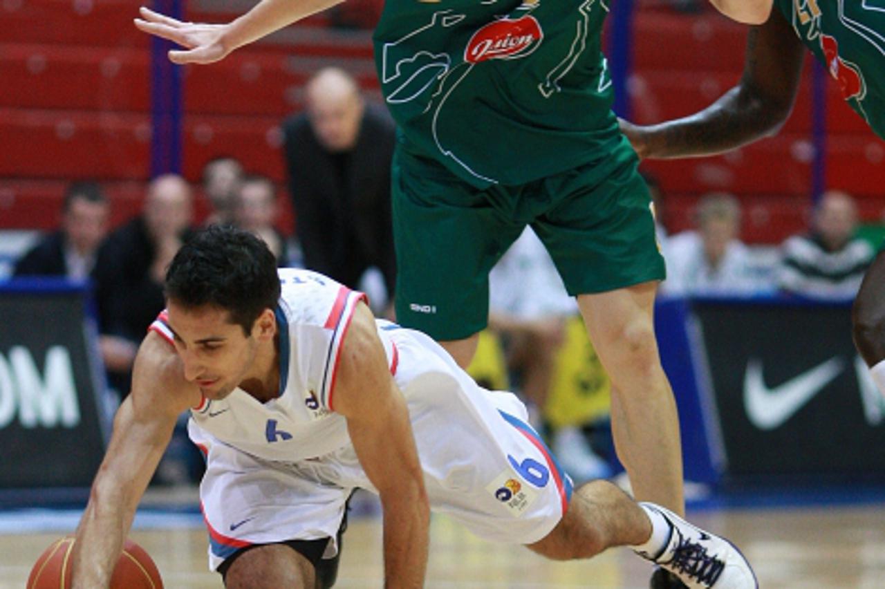 '24.10.2010.,KD Drazen Petrovic, Zagreb - NLB liga, 4. kolo, KK Cibona - KK Union Olimpija.Rok Stipcevic i Vlado Ilievski. Photo: Igor Kralj/PIXSELL'