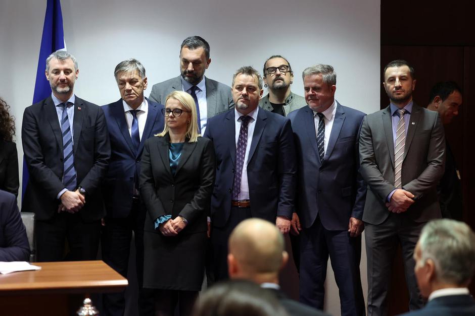 Sarajevo: Dragan Čović i Nermin Nikšić  koji predstavlja Osmorku potpisali su sporazum o formiranju vlasti na federalnom nivou