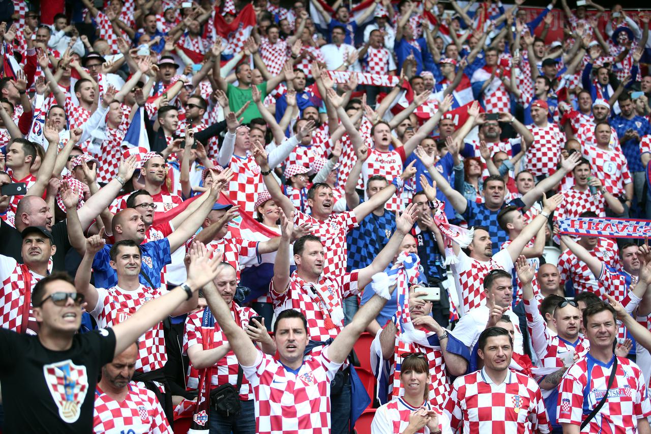 12.06.2016., stadion Park princeva, Pariz, Francuska - UEFA EURO 2016., 1. kolo, skupina D, Turska - Hrvatska. Navijaci.  Photo: Sanjin Strukic/PIXSELL