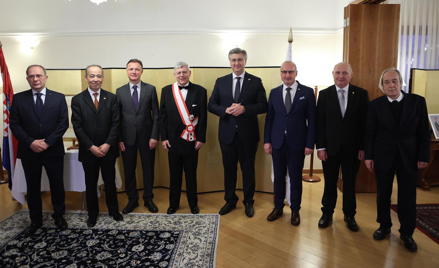 17.04.2023., Zagreb - Potpredsjednik Hrvatskoga sabora akademik Zeljko Reiner prima "Odlicje Reda izlazeceg sunca prve klase s lentom" u rezidenciji japanskog veleposlanika. Photo: Marko Prpic/PIXSELL