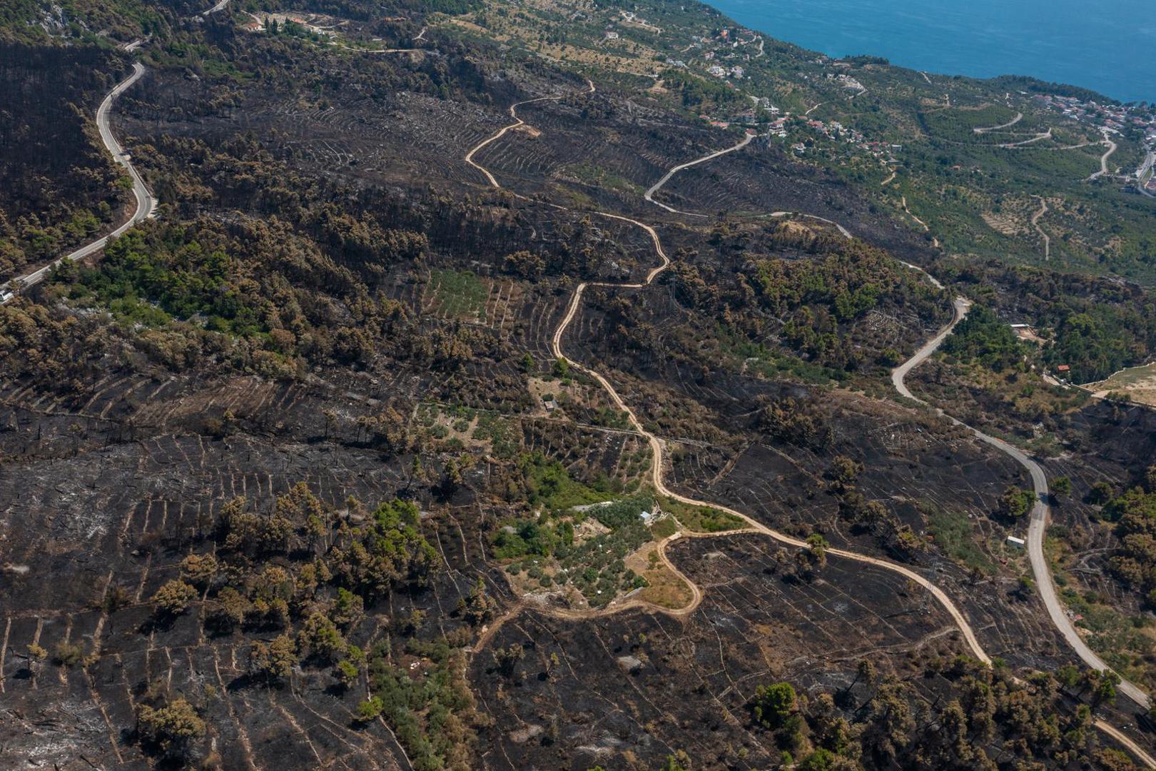 03.08.2024. Gornje Tucepi
Fotografije iz zraka opožarenog podrucja od Tucepi do Gornje Podgore i Parka prirode Biokovo. Photo: Matko Begovic/PIXSELL