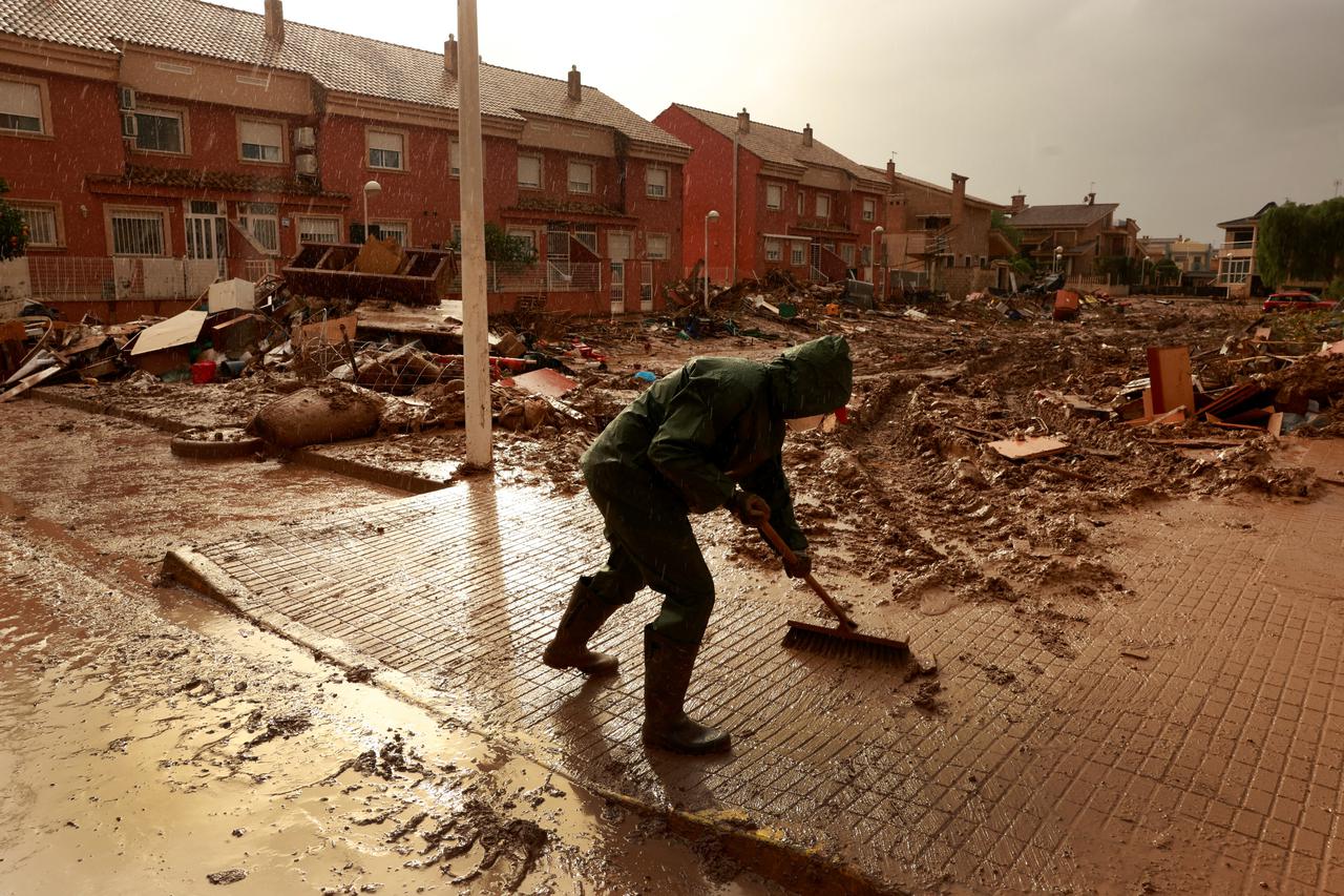 Spain braces for more torrential rain following October 29 deadly storm