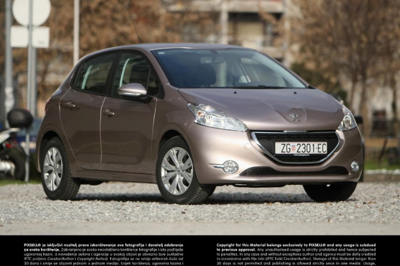 '20.12.2012., Zagreb - Test automobila Peugeot 208. Photo: Dalibor Urukalovic/PIXSELL'