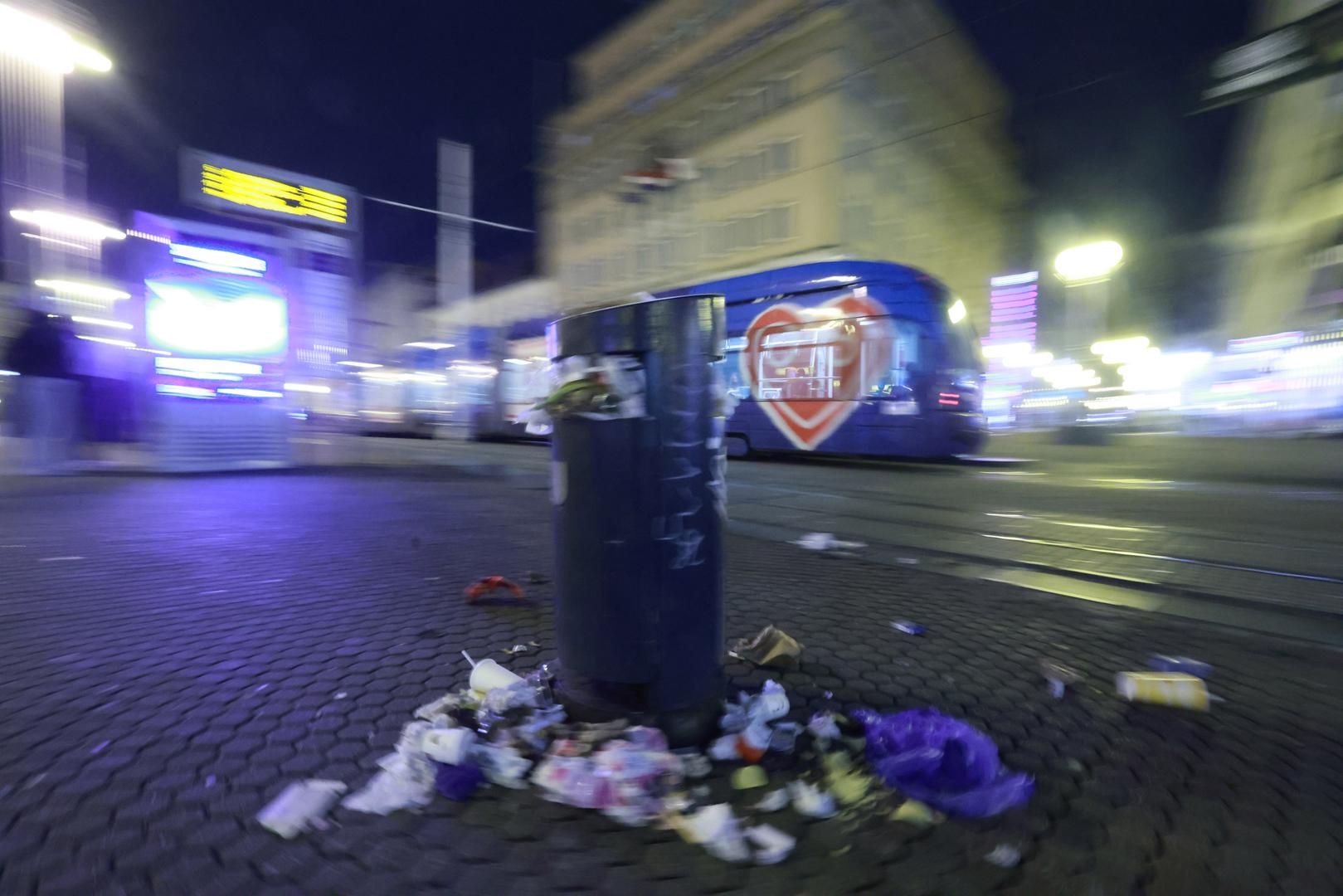 25.01.2023.,Zagreb - Centar grada  prepun je smeca. Radnici Cistoce zasad nisu izasli na teren Photo: Sanjin Strukic/PIXSELL