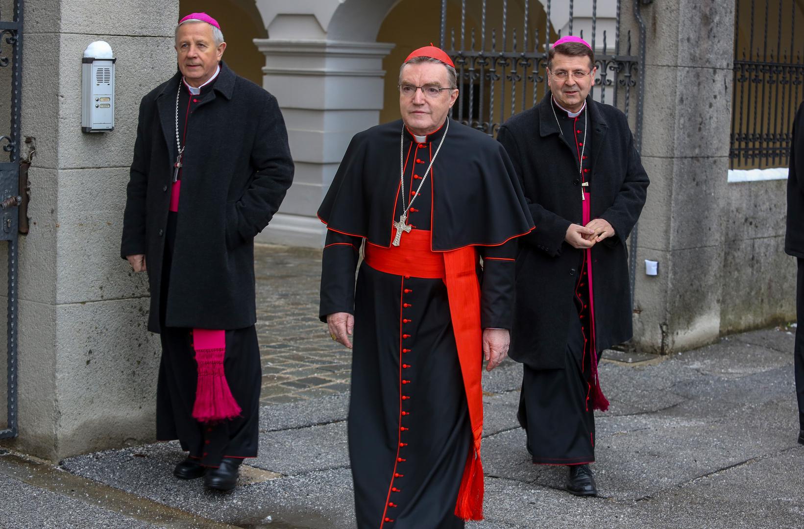 U Hrvatskoj 27. siječnja “bez ikakve zadrške” trebamo isticati “istinu o strahotama Jasenovca i drugih logora, stratišta nevinih ljudi”. “Kršćanstvo i bilo koji oblik mržnje prema čovjeku i drugom narodu jedno drugo isključuju”, poručio je kardinal vjernicima.