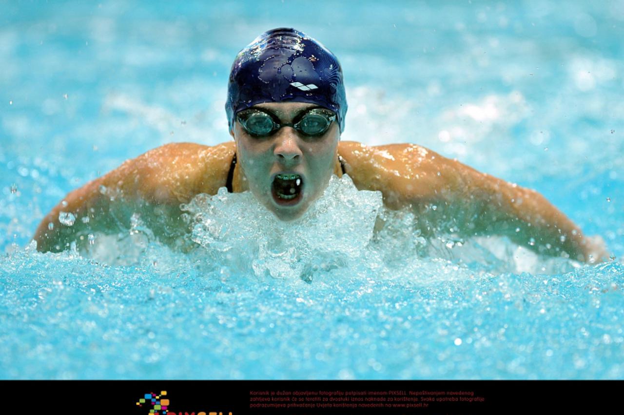 '22.11.2009., Zagreb - Plivaliste Mladost na Savi, 37. medjunarodni plivacki miting Mladost 2009.  Karla Sitic 200m delfin.  Photo: Goran Stanzl/PIXSELL'