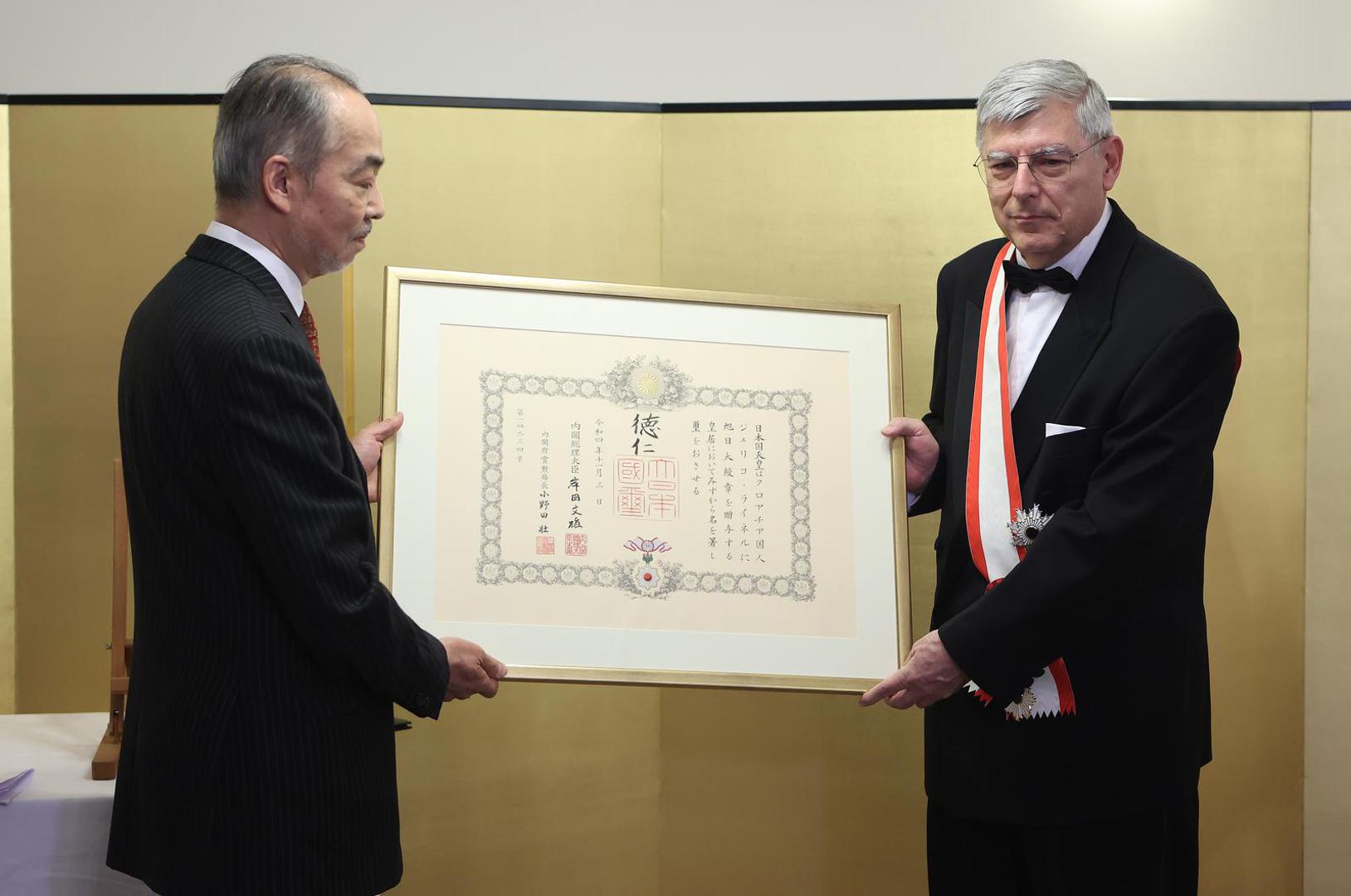 17.04.2023., Zagreb - Potpredsjednik Hrvatskoga sabora akademik Zeljko Reiner prima "Odlicje Reda izlazeceg sunca prve klase s lentom" u rezidenciji japanskog veleposlanika. Photo: Marko Prpic/PIXSELL