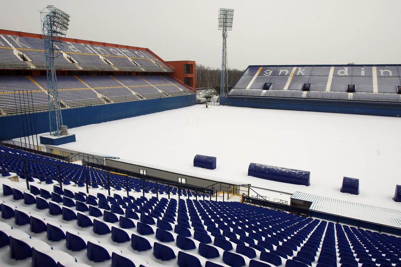 06.02.2012., Zagreb - Stadion u Maksimiru pod snijegom dok je prva momcad GNK Dinamo Zagreb na pripremama u Portugalu.  Photo: Marko Prpic/PIXSELL