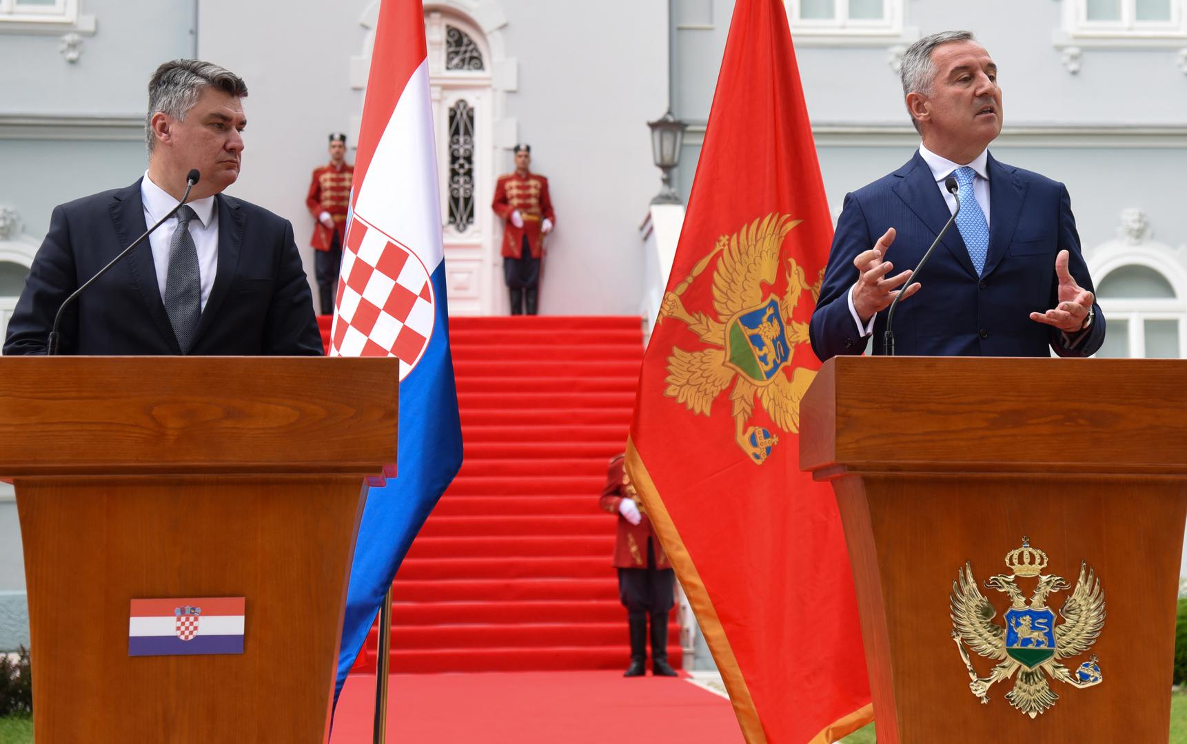 22.06.2020., Cetinje, Crna Gora - Zajednicka konferencija za medije predsjednika Crne Gore Mile Djukanovica i predsjednika Hrvatske Zorana Milanovica koji ce boraviti u dvodnevnom sluzbenom pojetu u Crnoj Gori. Photo: Savo Prelevic/PIXSELL