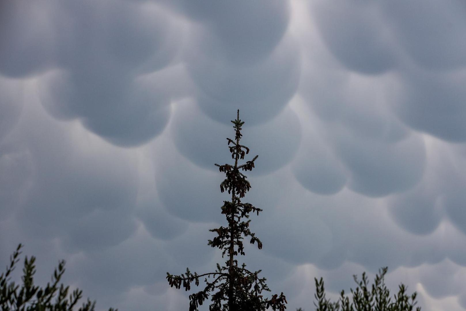 22.07.2023., Zadar  -  Oblaci nad Zadrom Photo: Sime Zelic/PIXSELL