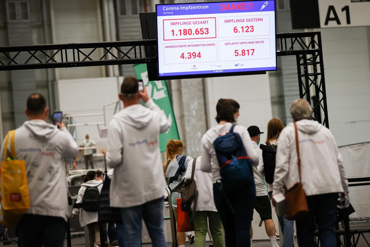 Coronavirus - Hamburg vaccination center in the exhibition halls closes