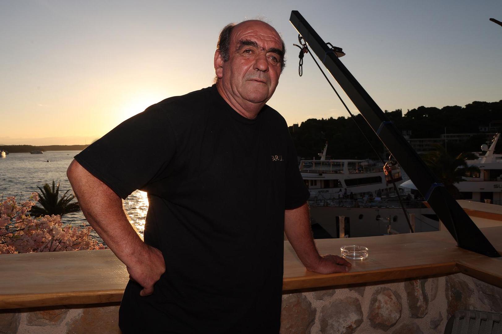 23.09.2023., Hvar - Hvarski ribar poznatog restorana Gariful, Dinko Petricevic zvani Mijo, odusevljava  brojne pratitelje svojim videima na drustvenim mrezama, koja ne snima on, vec njegov sef Ivan Gospodnetic i kolege mu. Photo: Ivana Ivanovic/PIXSELL