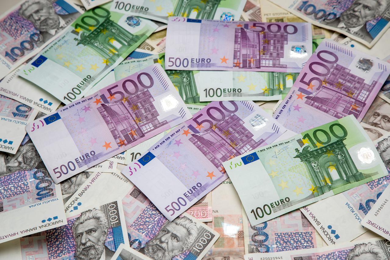 Jačanje tečaja eura u odnosu na kune