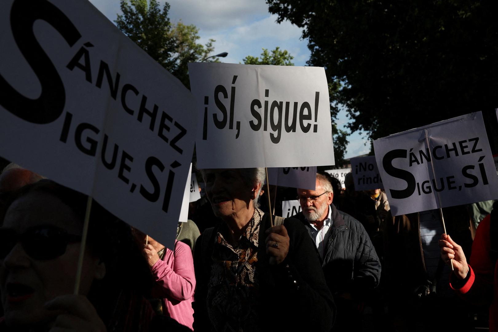 People march to show support for Spain's Prime Minister Pedro Sanchez, in Madrid, Spain, April 28, 2024. REUTERS/Violeta Santos Moura Photo: VIOLETA SANTOS MOURA/REUTERS