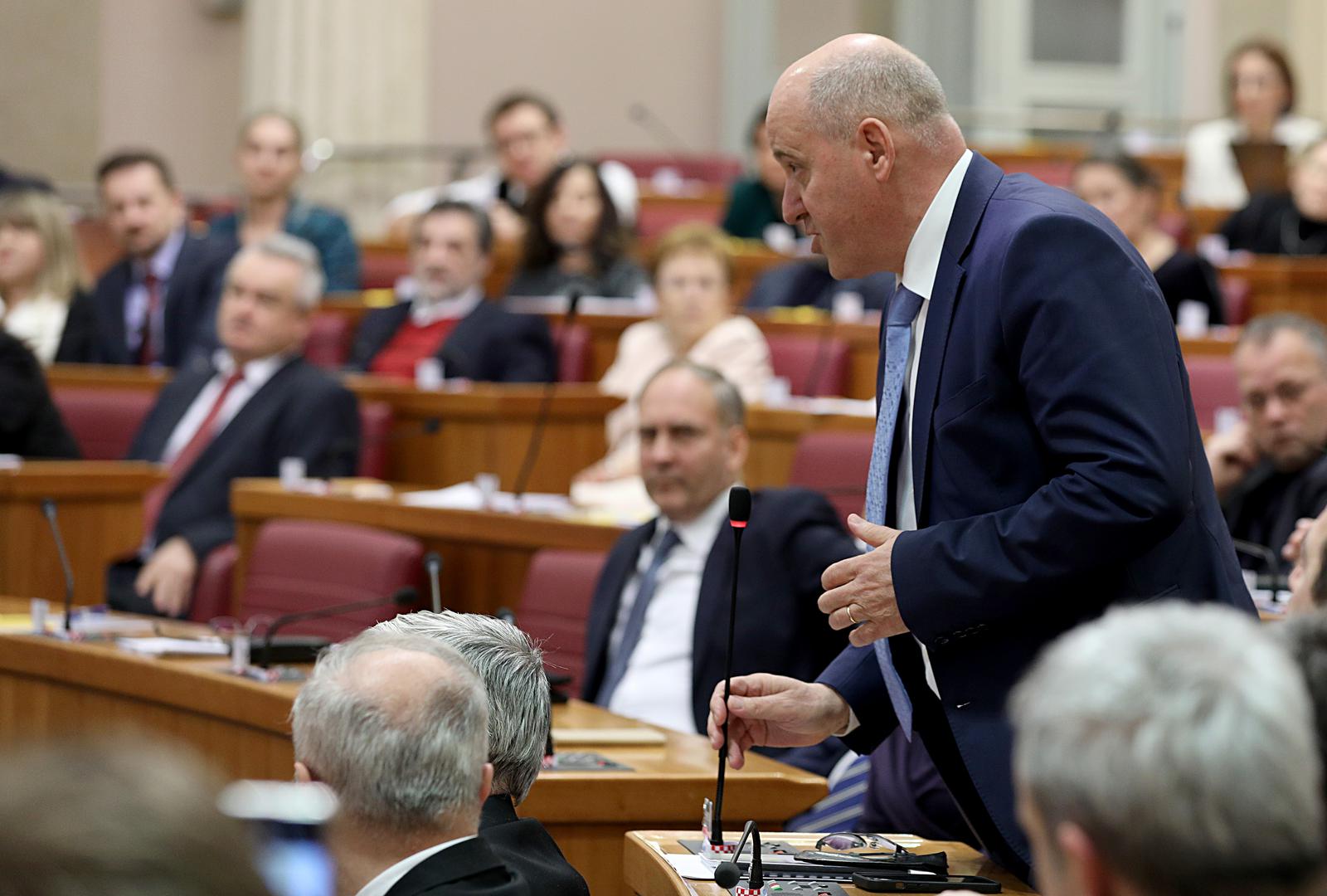 17.03.2023., Zagreb - Nakon aktualnog prijepodneva u Saboru zastupnici glasuju o povjerenju novim ministrima Branku Bacicu i Simi Erlicu Photo: Patrik Macek/PIXSELL