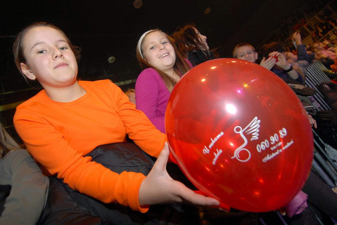 '05.12.2010. Arena Varazdin, Varazdin, Glazbeno humanitarni spektakl U rukama andjela, novcana sredstva prikupljaju se za projekt asistent u nastavi Photo: Marko Jurinec/PIXSELL'