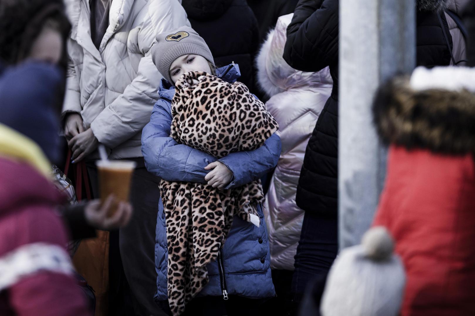 12.03.2022., Yavoriv, Ukrajina - Zbog velikog pritiska na granicni prijelaz tisuce izbjeglica danima strpljivo boravi na hladnoci cekajuci svoju sansu za prelazak u Poljsku i put porema zapadu.  Photo: Milan Sabic/PIXSELL