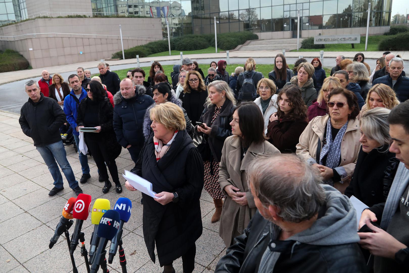 09.11.2023., Zagreb - Povodom izjava premijera Andreja Plenkovica roditelji navijaca Dinama koji se nalaze u Grckoj u zatvoru dali su izjavu za medije. Photo: Zeljko Hladika/PIXSELL