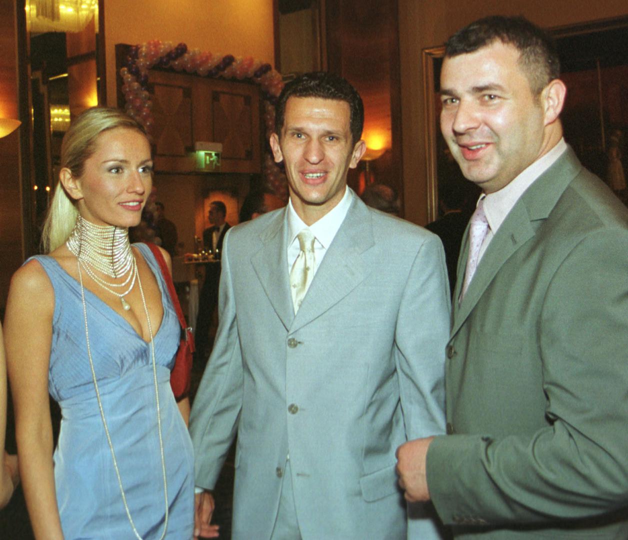 21.4.2001., Zagreb - Vjencanje Ive Todoric i Hrvoja Balenta. Na slici Igor i Marija Cvitanovic.r"nPhoto: Boris Scitar/Vecernji list