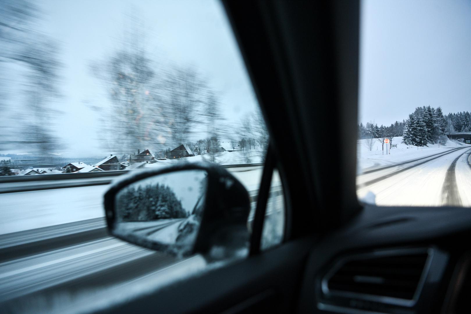 8. Posebno oprezno vozite preko mostova i vijadukata.