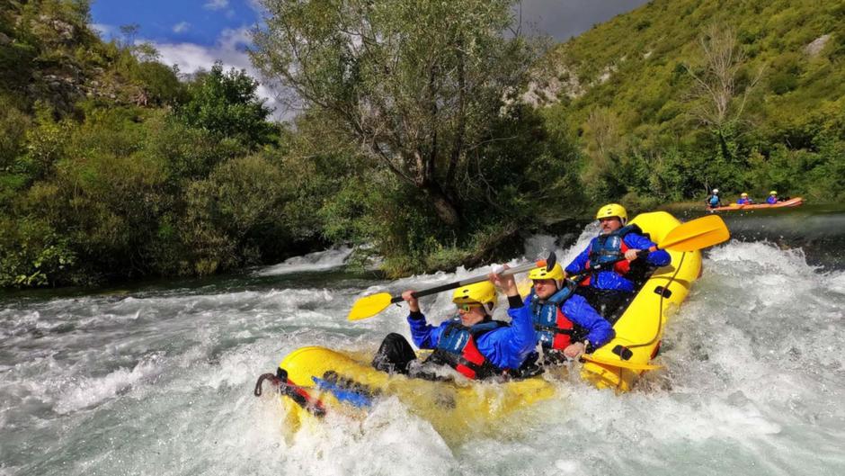 Teambuilding rafting