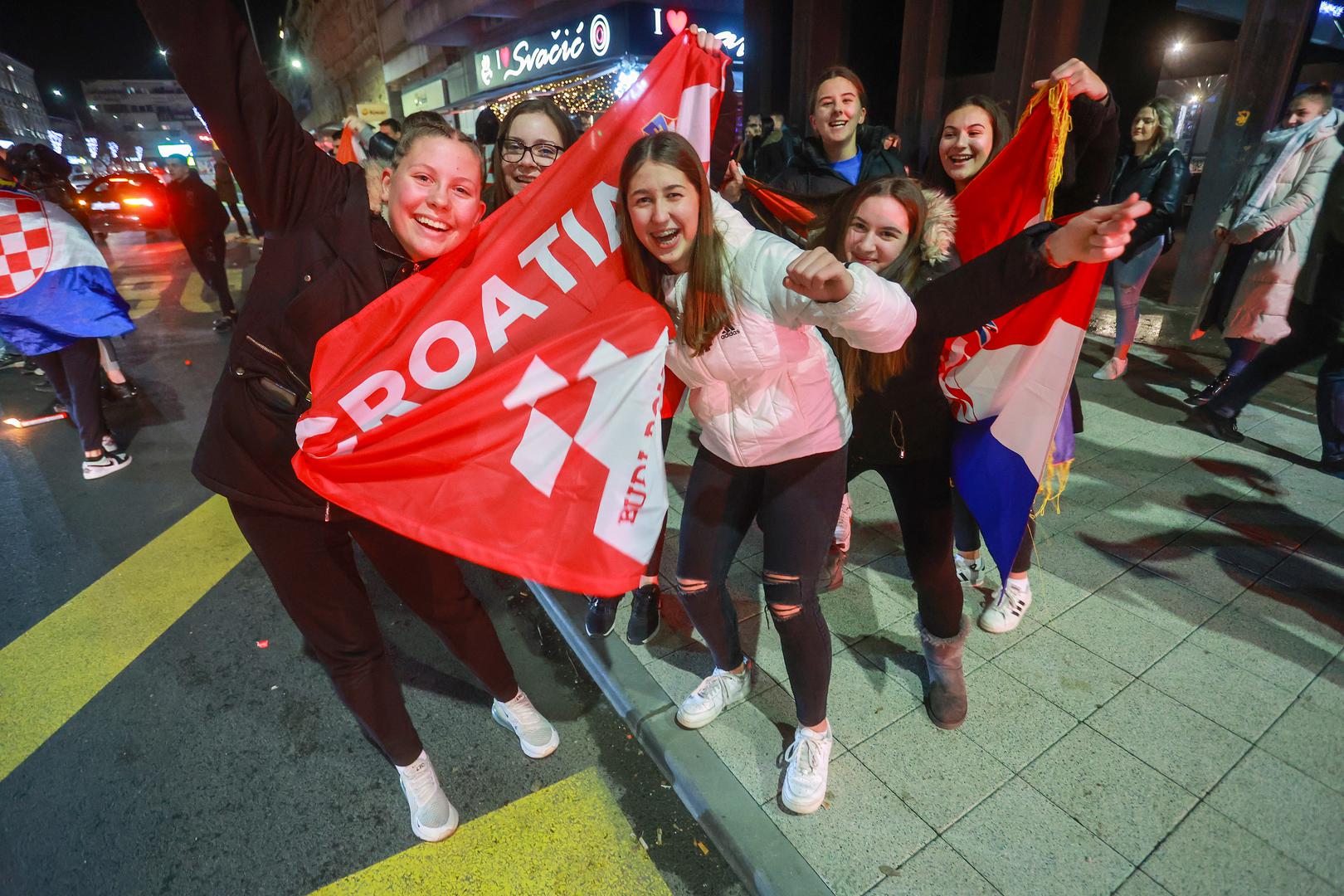 17.12.2022., Osijek - Slavlje na osječkim ulicama nakon osvojene bronce na Svjetskom prvenstvu u Kataru. Photo: Davor Javorovic/PIXSELL