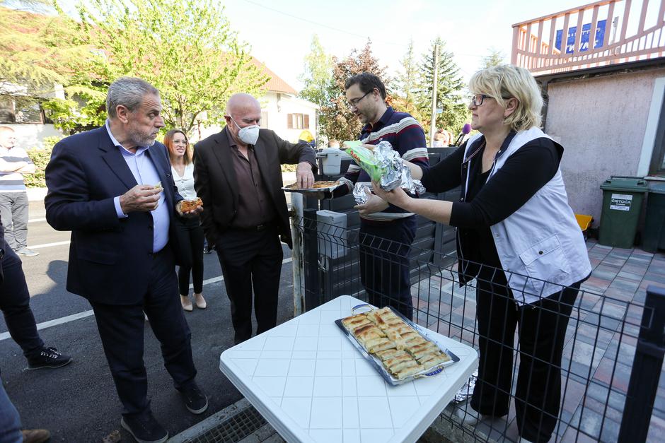 Zagreb: Bandić obišao Brestovačku cestu nakon završetka I. faze sanacije kolnika