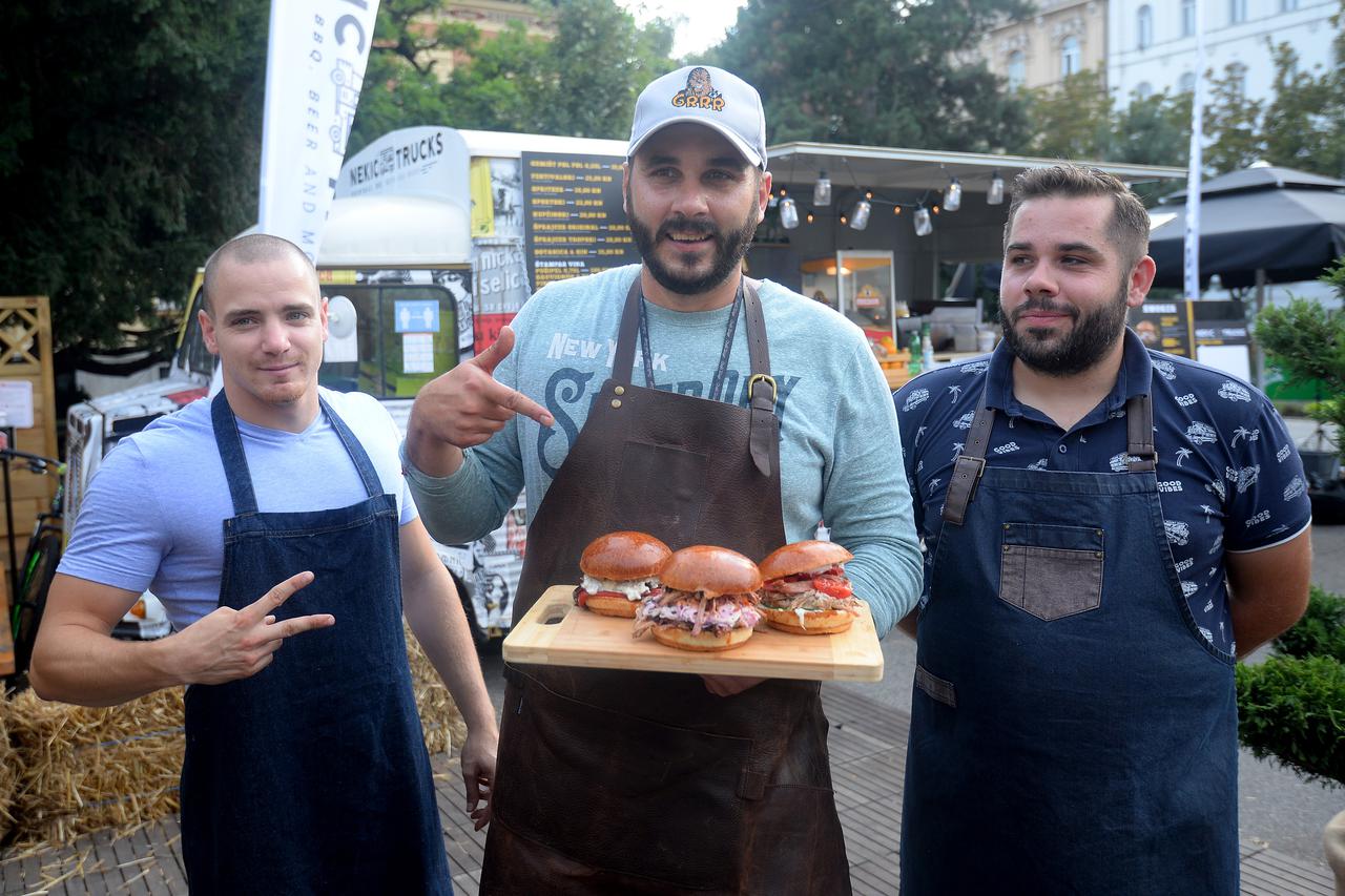 Zagreb: Otvorenje YES Feel Good festivala na Strossmayerovom trgu