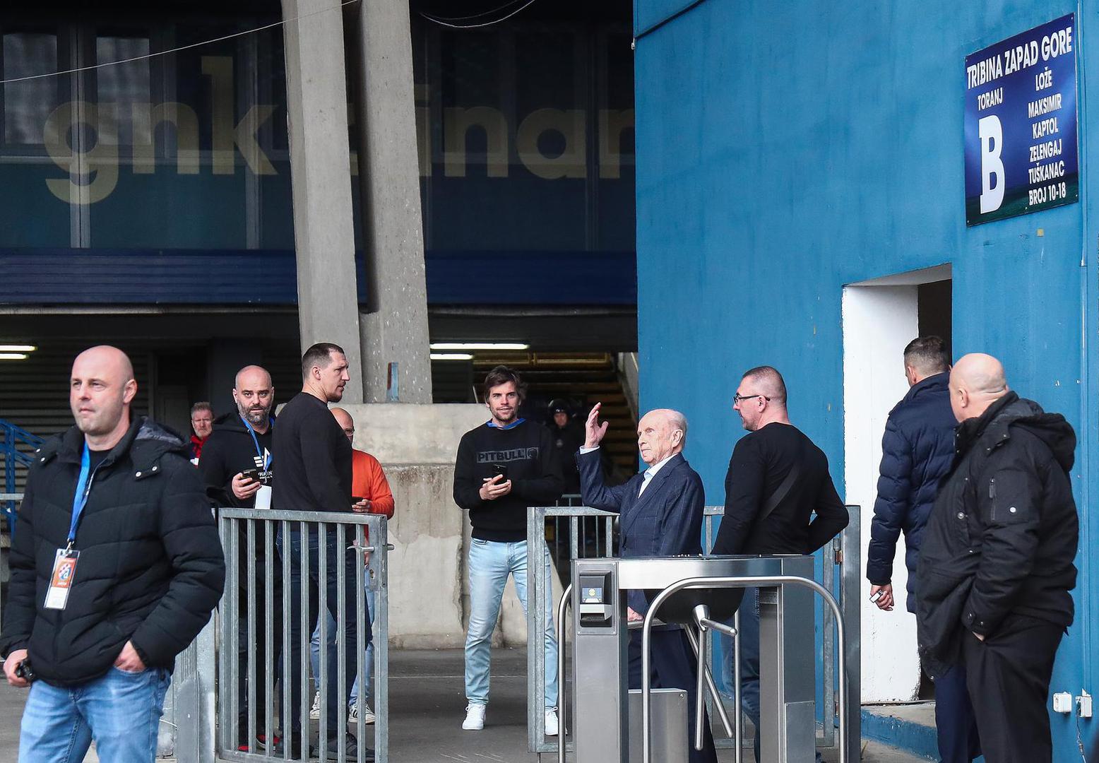 Mirko Barišić je nakon sjednice Skupštine brzo otišao sa stadiona Maksimir.