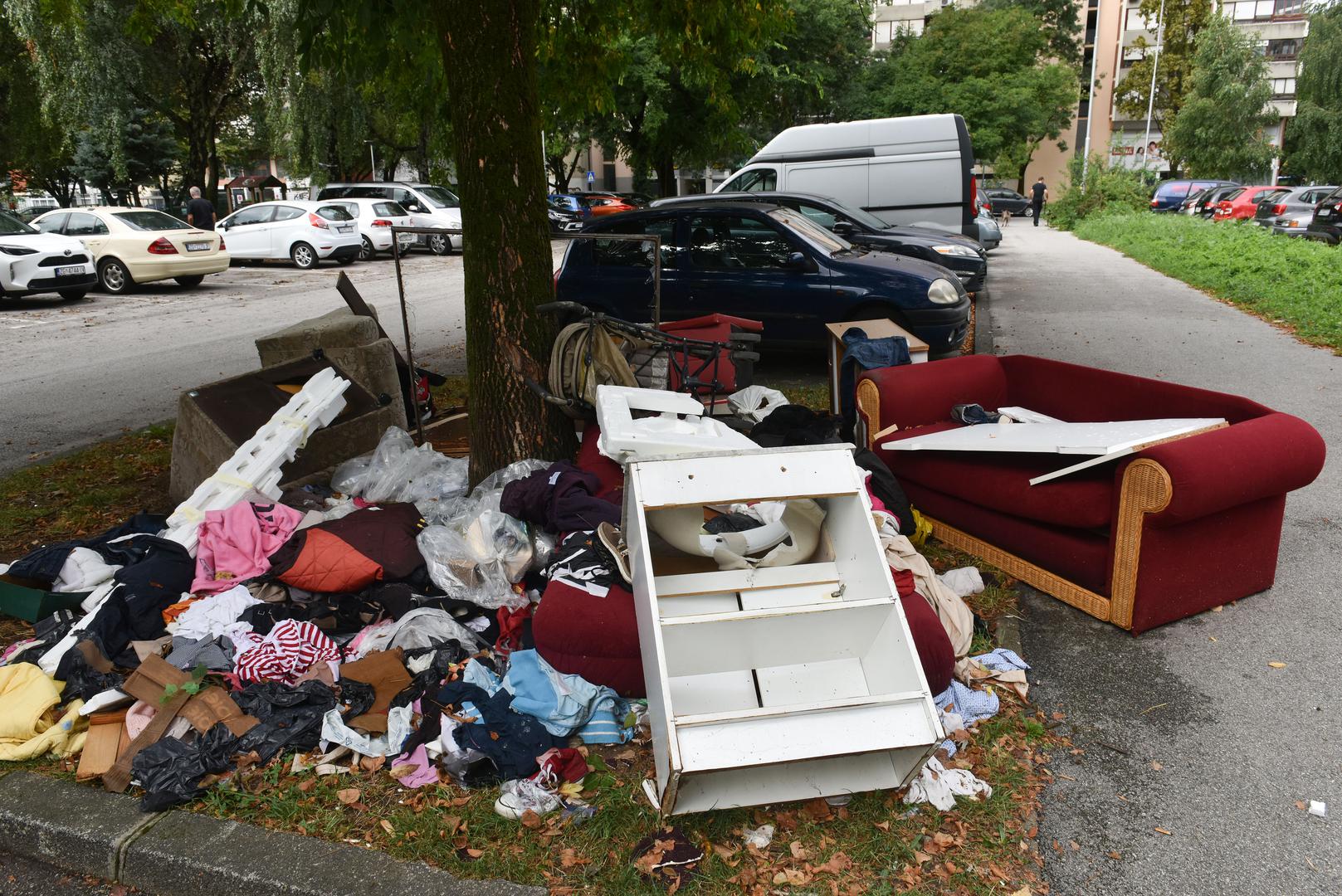 30.8.2023., Zagreb - Reportaza iz Novog Zagreba cije su javne povrsine zapustene. Photo: Davorin Visnjic/PIXSELL