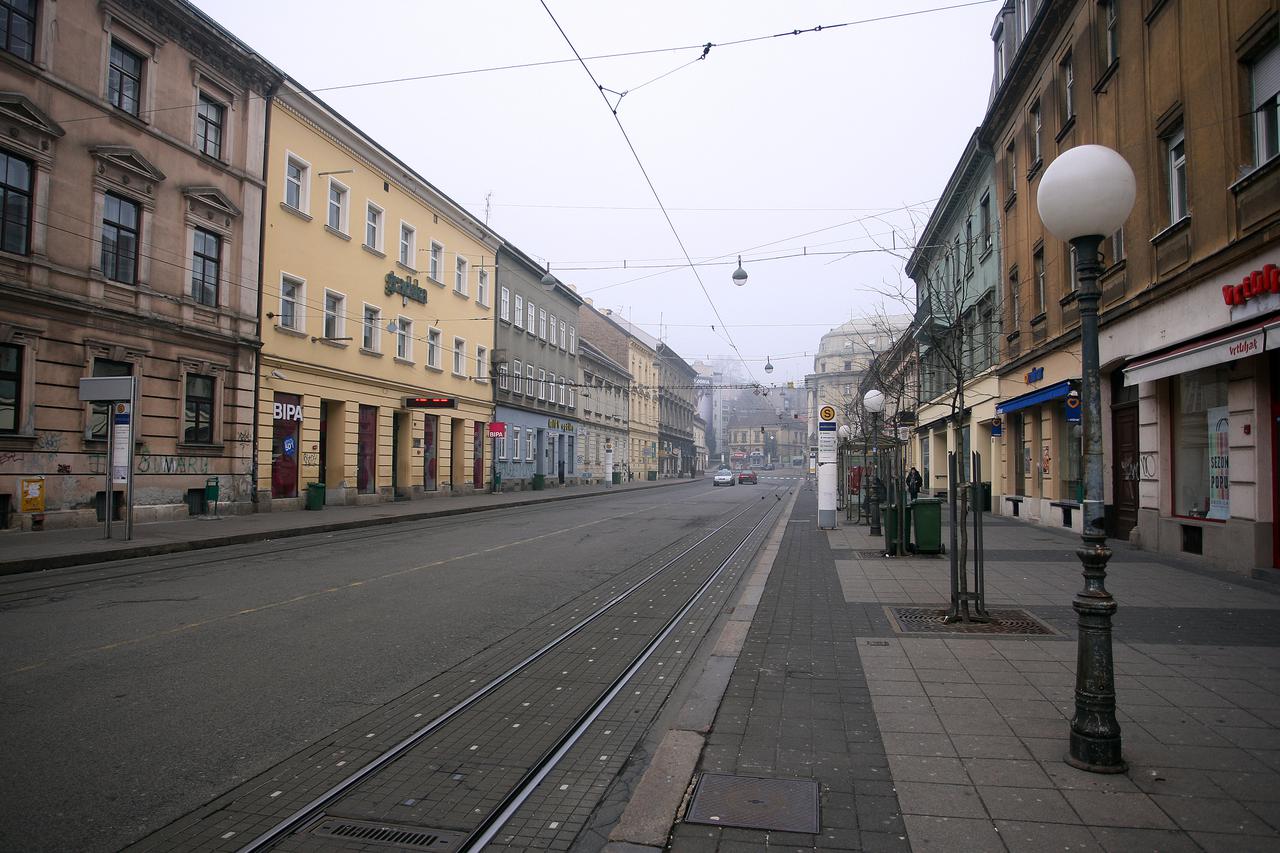 Zagreb: Dan nakon najlu?e no?i u godini ulice neobi?no puste