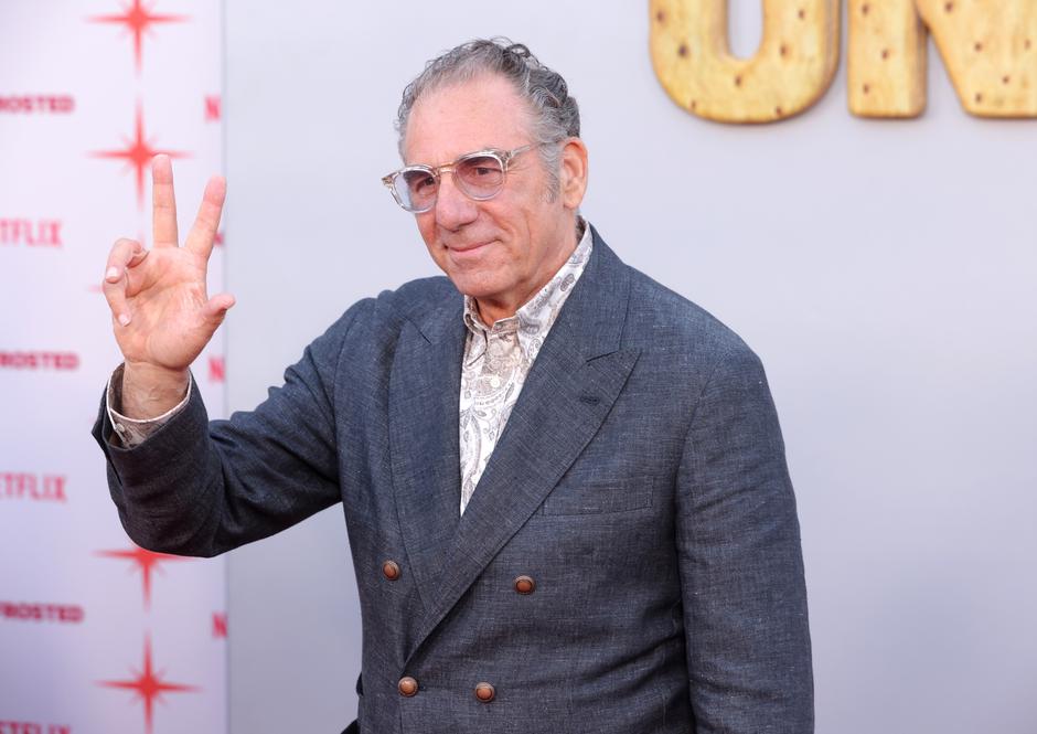 Michael Richards Attends the "Unfrosted" Premiere in Los Angeles