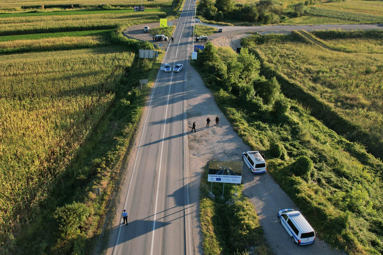 01.09.2023., Doboj, Bosna i Hercegovina - Odbor za zastitu prava Srba u FBiH organizirao je prosvjed na samoj granici, a organiziran je kao reakcija na odluku Ministarstva unutrasnjih poslova Kantona Sarajevo da zabrani prosvjedni skup pred Tuziteljstvom BiH zbog optuznice protiv predsjednika RS Milorada Dodika.  Photo: Dejan Rakita/PIXSELL