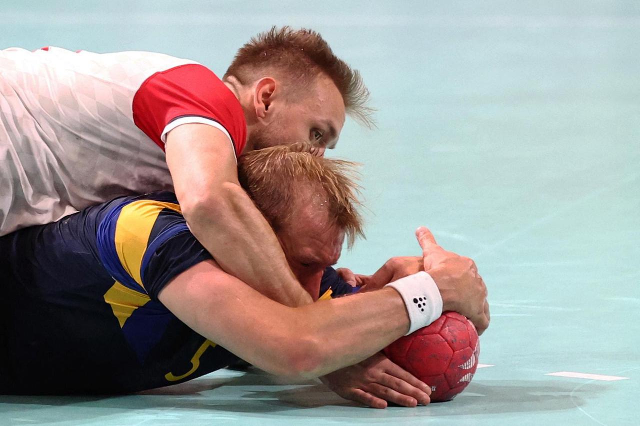 Handball - Men's Preliminary Round Group A - Croatia vs Sweden