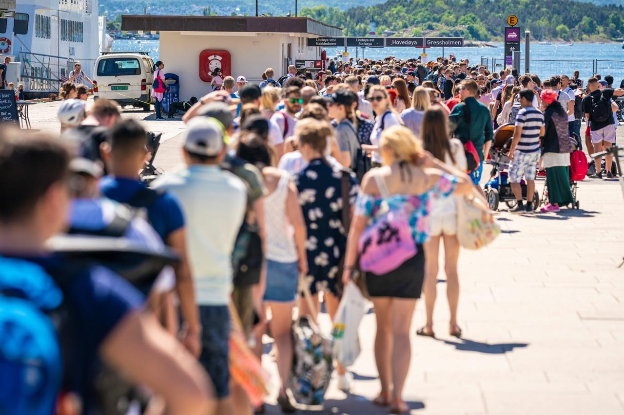 Holiday queue at City Hall Quay