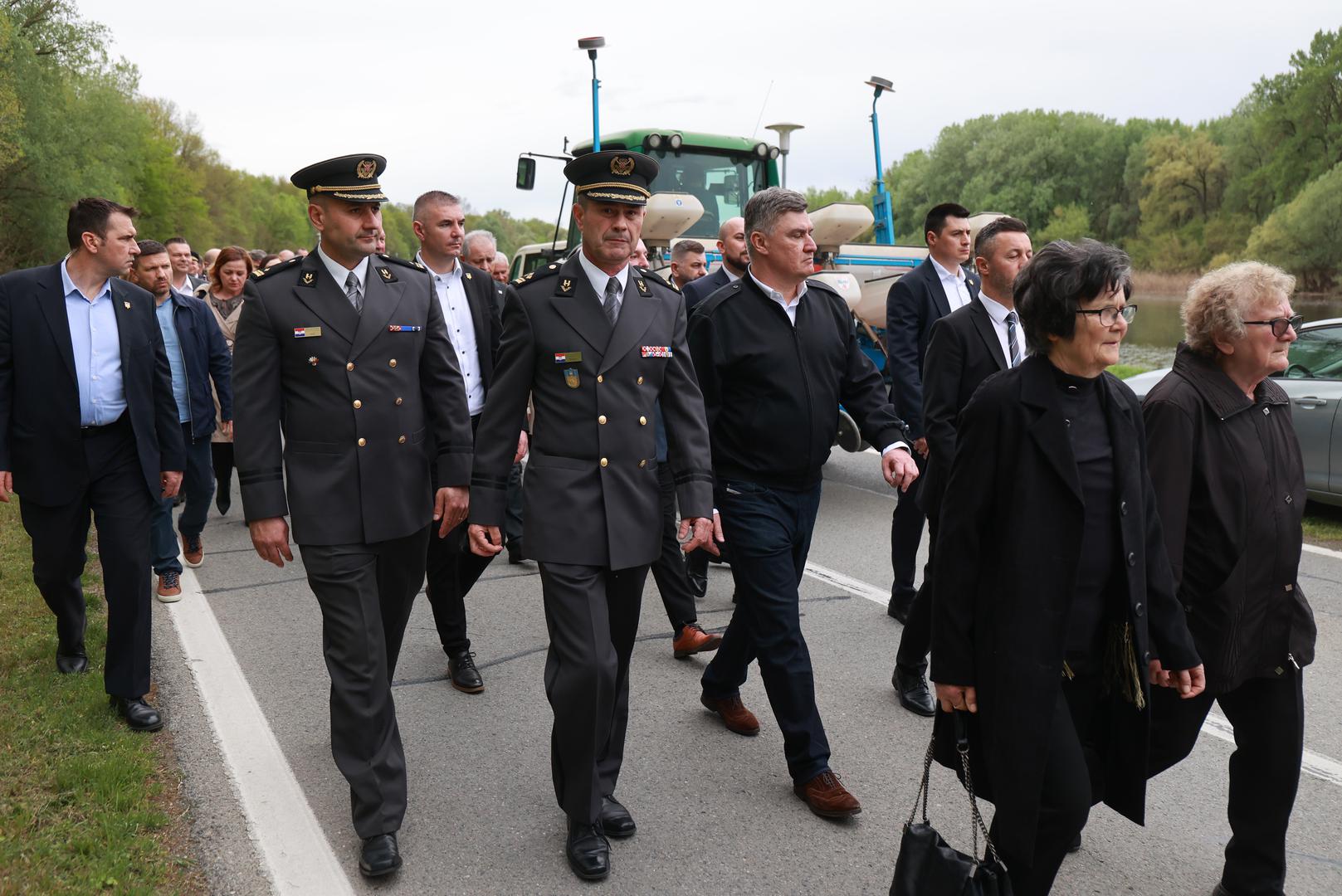 03.04.2024., Belisce - Od Mosta 107. brigade Hrvatske vojske do spomenika poginulim pripadnicima 107. brigade Hrvatske vojske, predsjednik Republike i vrhovni zapovjednik Oruzanih snaga Republike Hrvatske Zoran Milanovic sudjelovao je u svecanom mimohodu povodom 32. obljetnice najvece vojno redarstvene akcije 107. brigade HV-a – Operacije Baranja. Photo: Davor Javorovic/PIXSELL