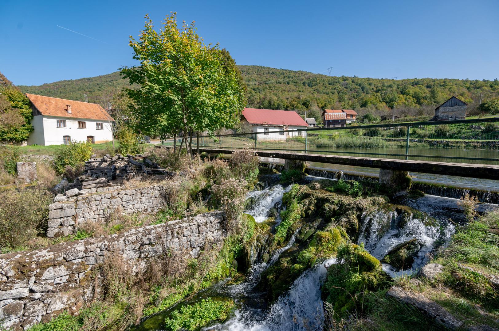 Riječ je o površinom najvećoj hrvatskoj županiji i onoj s najmanje stanovnika.