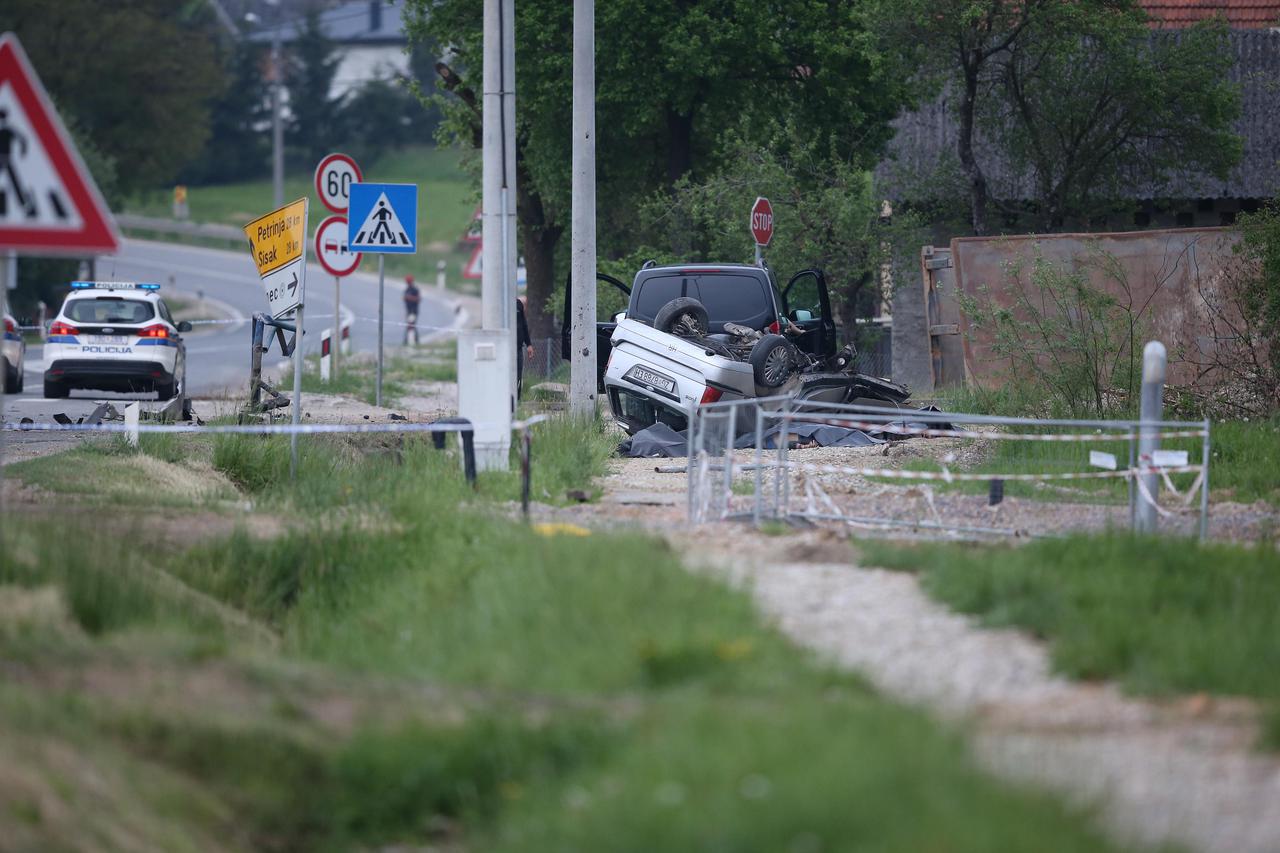 U prometnoj nesreći kod Velike Gorice poginule tri osobe