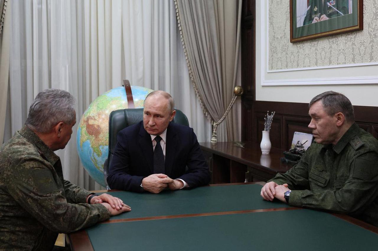 Russian President Putin visits military headquarters in Rostov-on-Don