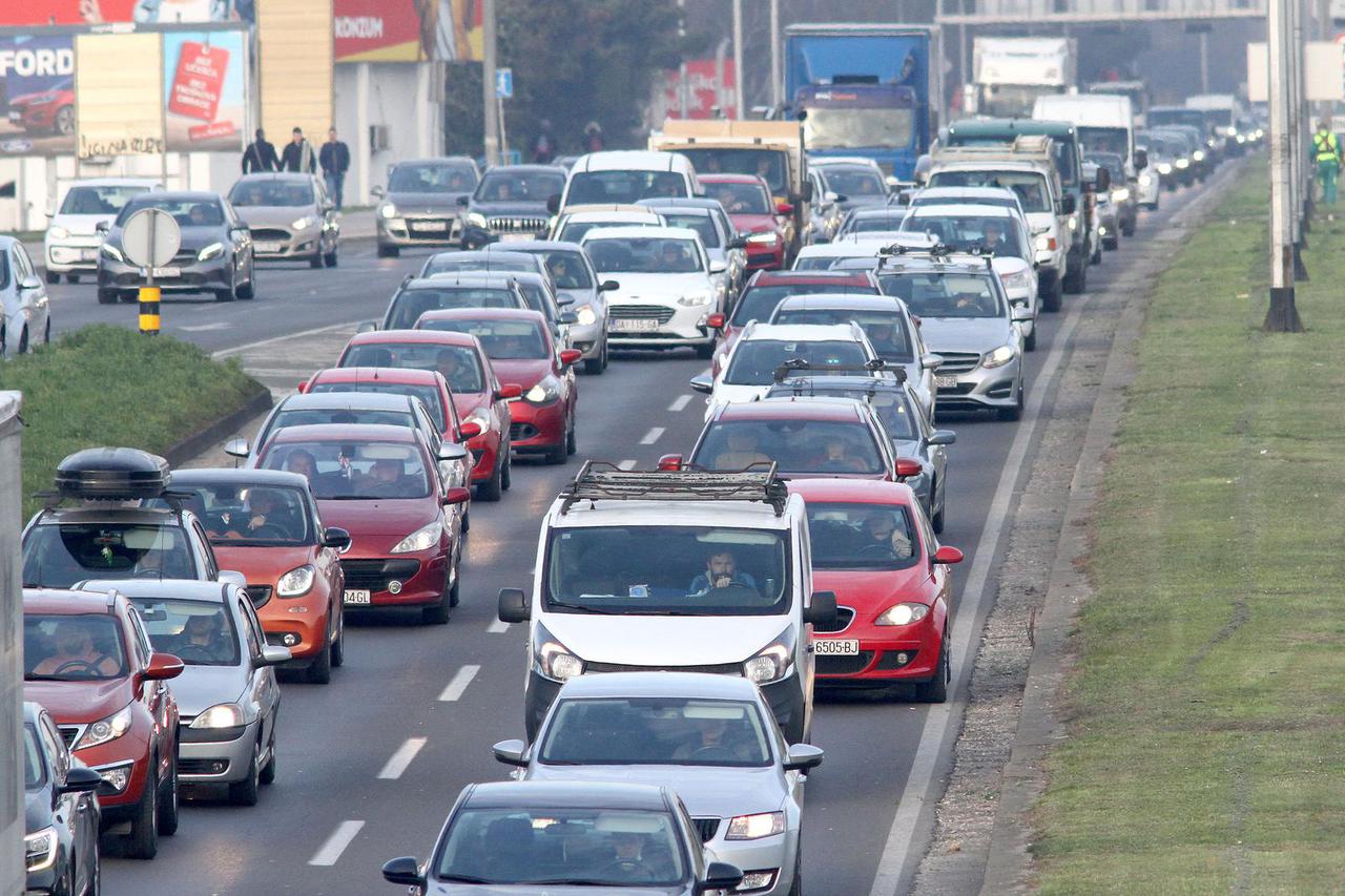 Obveza korištenja dnevnih svjetala po zakonu prestaje 31. ožujka