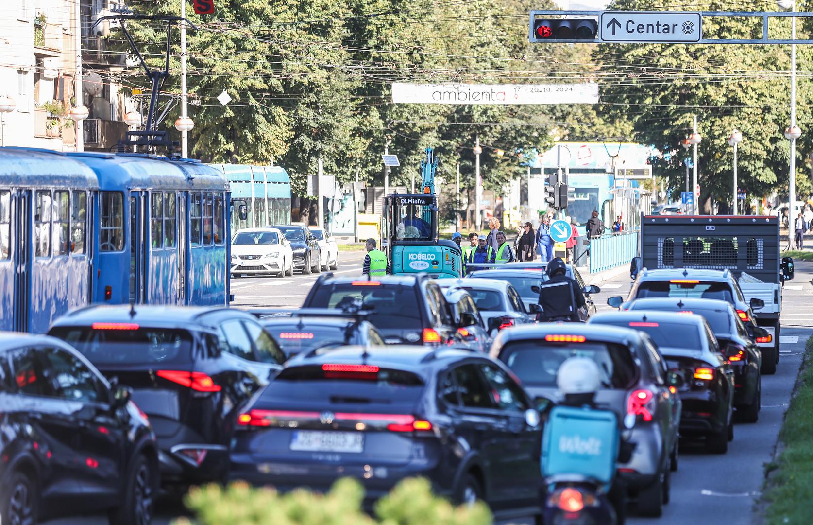 Zbog radova promet raskrižjem neće biti obustavljen, no bit će otežan od ponedjeljka 7. listopada od 10:00 sati do ponedjeljka 21. listopada do 4:00 sata.