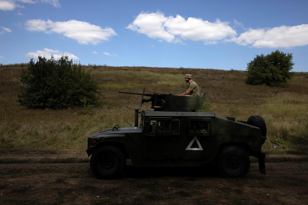 Ukrainian soldiers train in the Sumy region near the Russian border