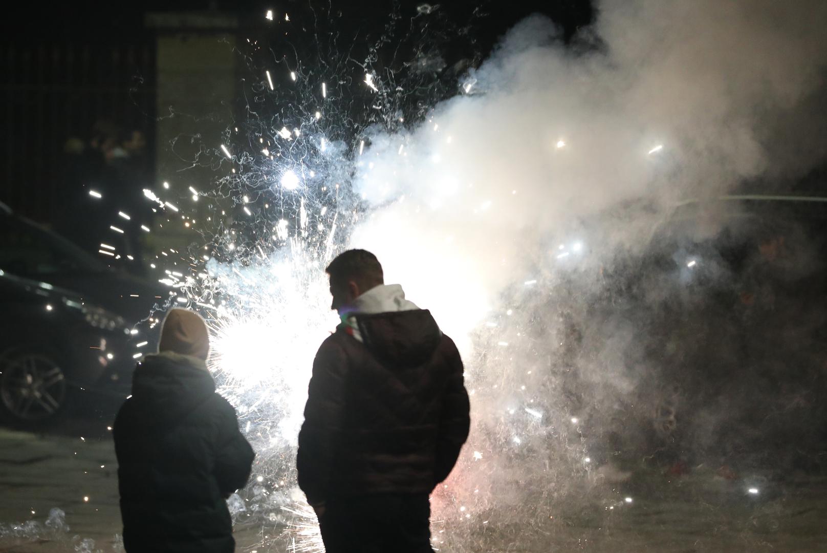 U Osijeku su pjevali 'Prljavci', u Puli Petar Grašo, u Slavonskom Brodu Nina Badrić, a Zadrane je oduševio Dražen Zečić...