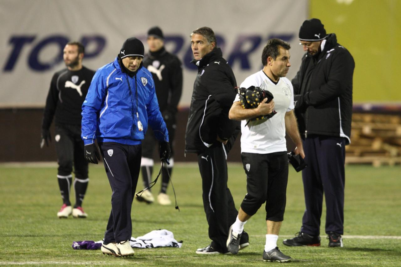 '14.12.2010., Zagreb - Stadion u Maksimiru. Trening nogometne momcadi Paok F.C. vecer uoci utakmice 6. kola Europske nogometne lige koja se igra sutra u 19h na stadionu u Maksimiru. Trener, Ioakim Hav