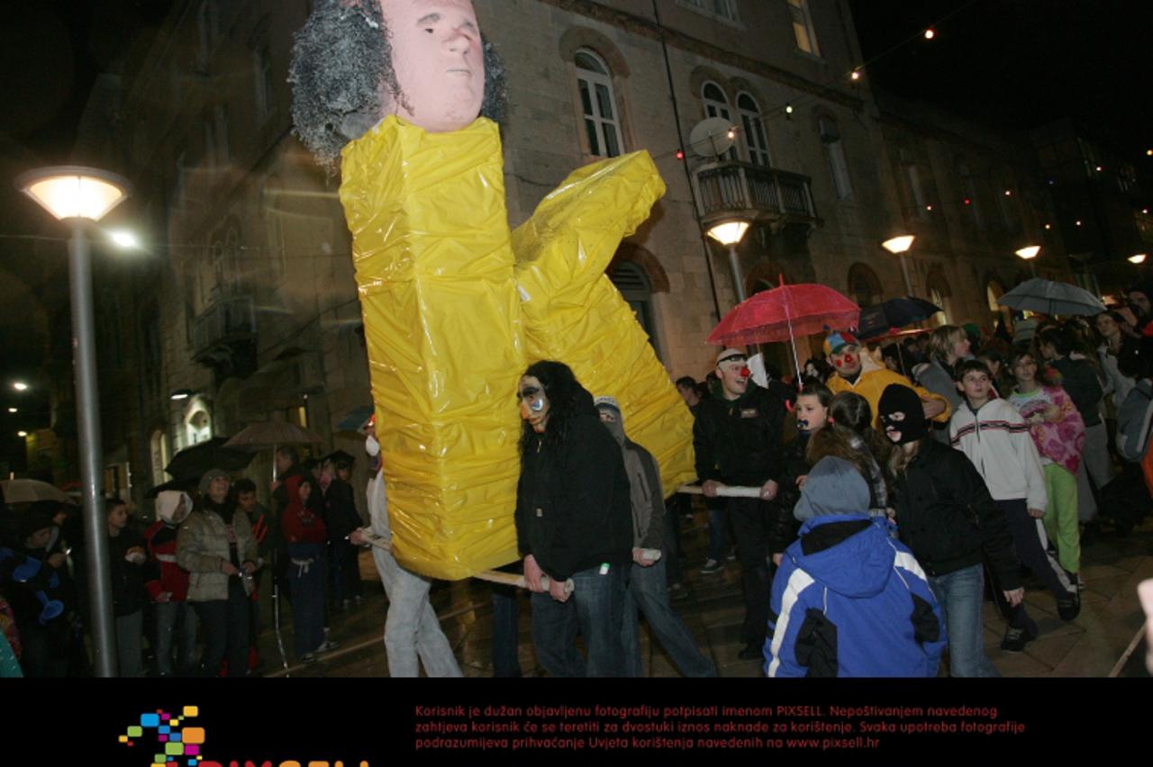 '16.02.2010., Split - Maskare na zadnjem danu karnevala u Splitu. Krnjo Kerum u karnevalskoj povorci.  Photo: Miranda Cikotic/PIXSELL'