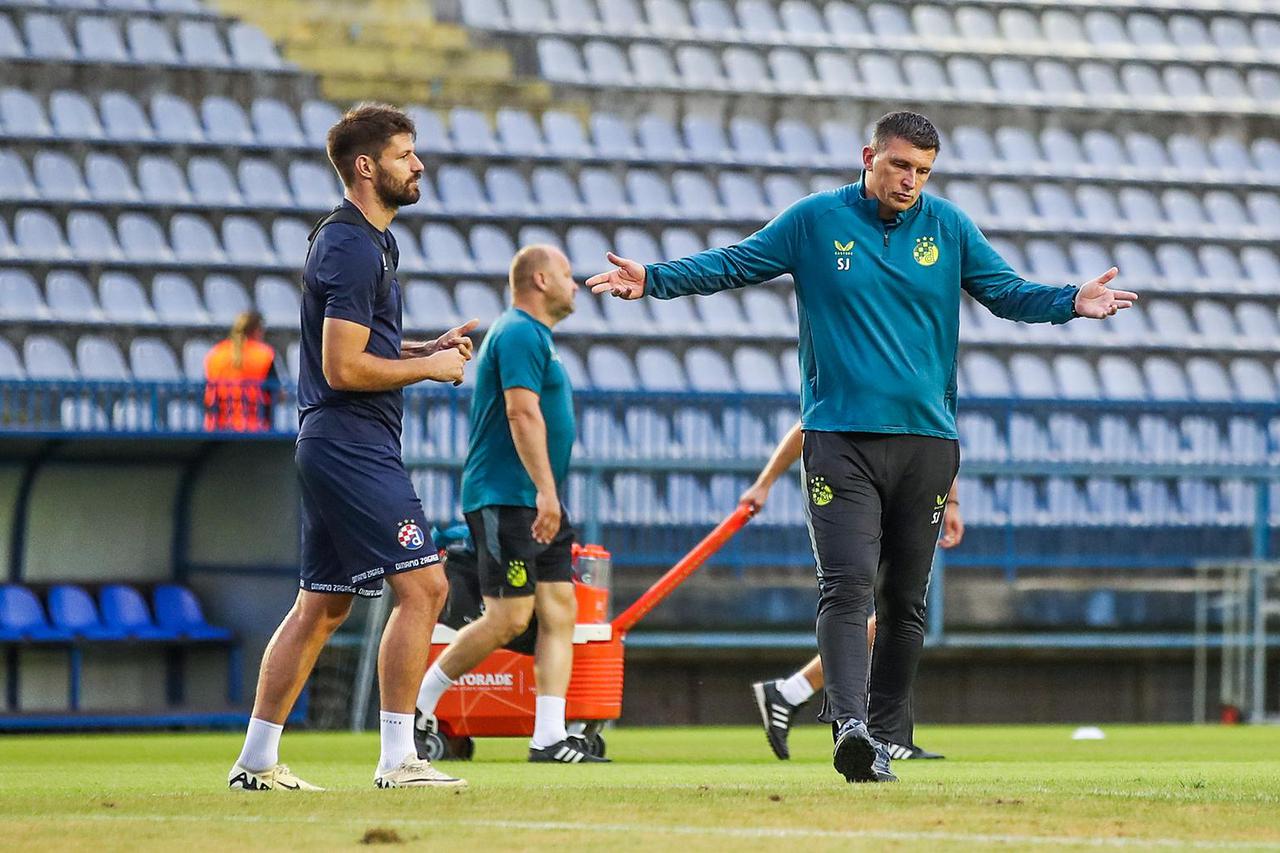 Zagreb: Trening nogometaša Dinama uoči utakmice play-offa Lige prvaka