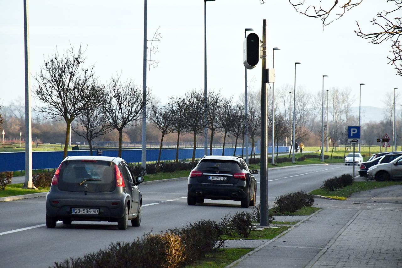 Slavonski Brod: Na više lokacija u gradu postavljene nove kamere za kontrolu brzine