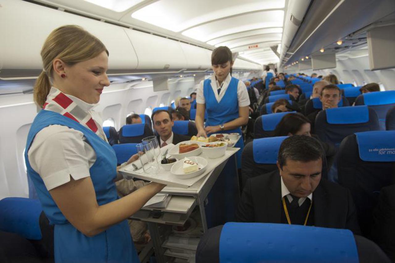 croatia airlines,stjuardese
