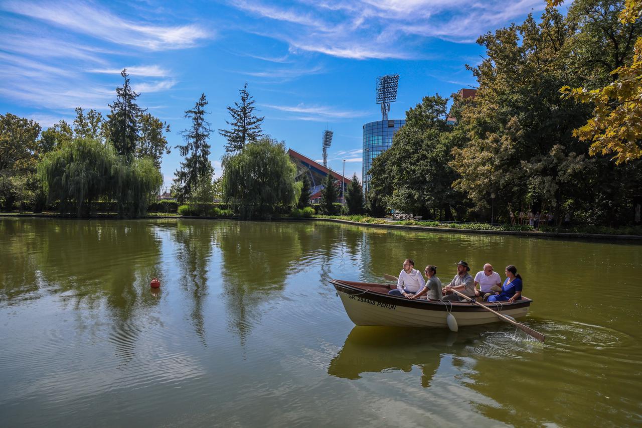 Zagreb: Gradonačelnik sa suradnicima obilježio 230. obljetnicu Parka Maksimir i 30 godina rada Javne ustanove