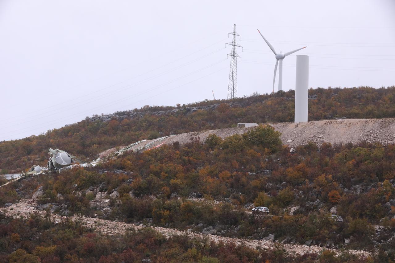 Olujni vjetar srušio vjetrenjaču kod Dugopolja! 